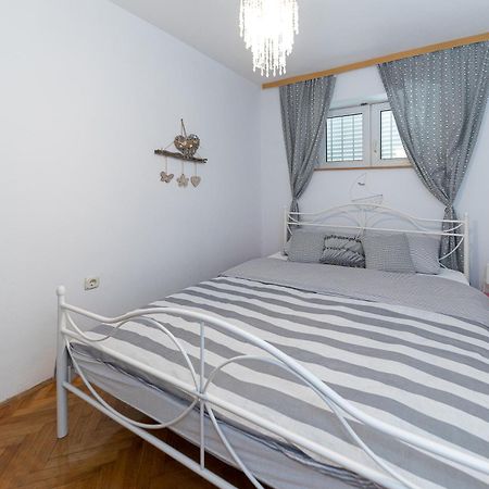Sea House Lea Apartman Novi Vinodolski Kültér fotó