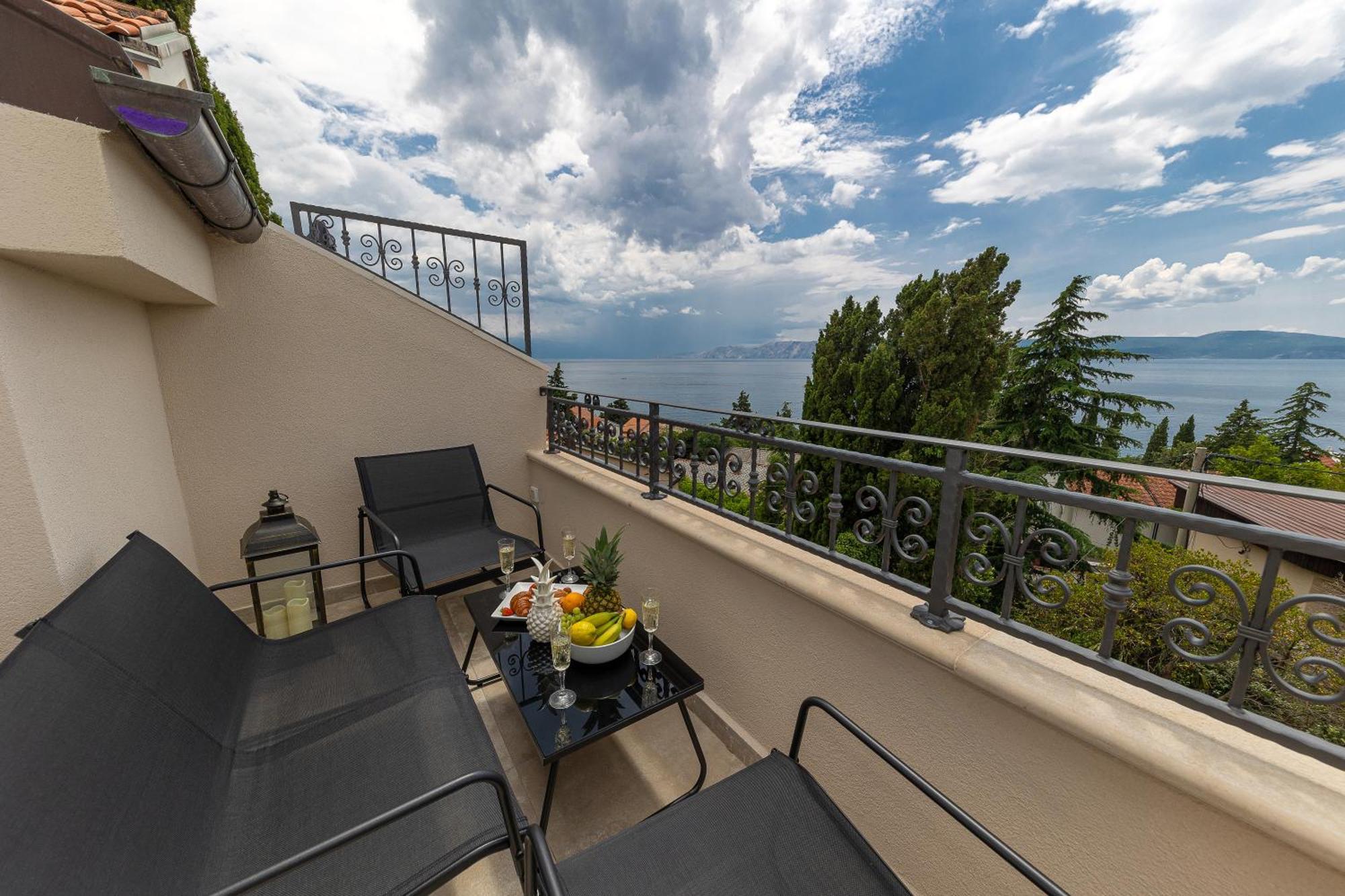 Sea House Lea Apartman Novi Vinodolski Kültér fotó